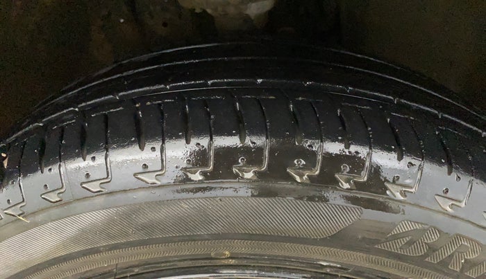 2022 Maruti IGNIS DELTA 1.2 AMT, Petrol, Automatic, 30,948 km, Right Front Tyre Tread