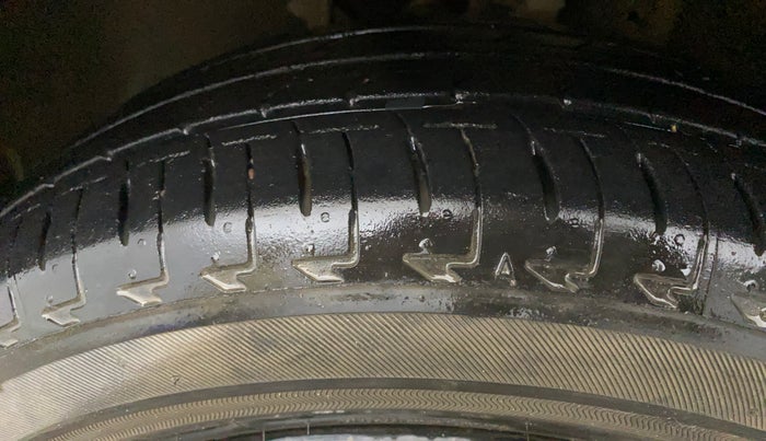 2022 Maruti IGNIS DELTA 1.2 AMT, Petrol, Automatic, 30,948 km, Left Front Tyre Tread