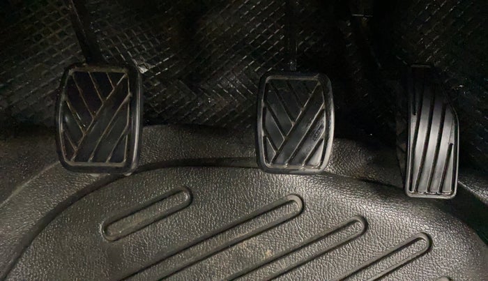 2020 Maruti Baleno DELTA PETROL 1.2, Petrol, Manual, 56,398 km, Pedals