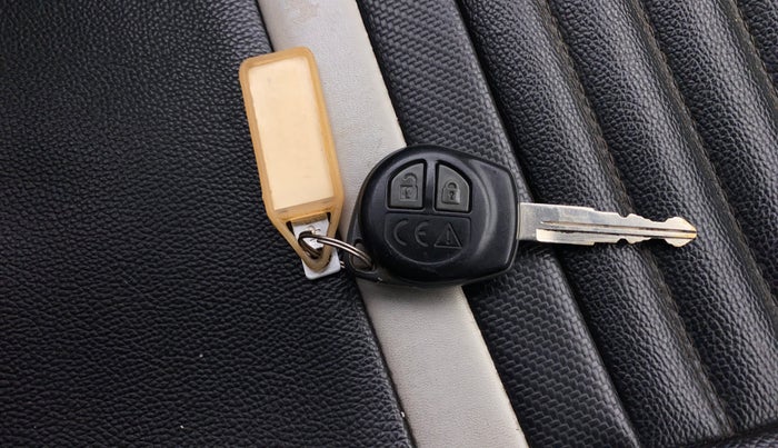 2020 Maruti Baleno DELTA PETROL 1.2, Petrol, Manual, 56,398 km, Key Close Up