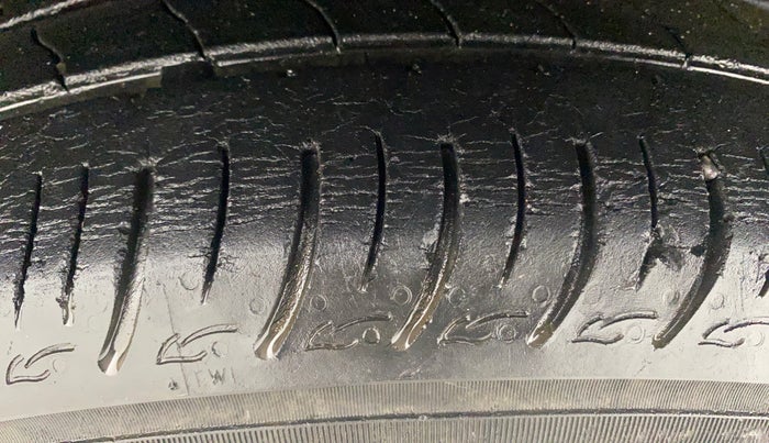 2020 Maruti Baleno DELTA PETROL 1.2, Petrol, Manual, 56,398 km, Left Front Tyre Tread