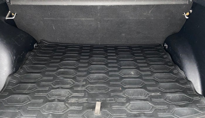 2022 KIA SELTOS HTE 1.5 DIESEL, Diesel, Manual, 1,01,799 km, Boot Inside