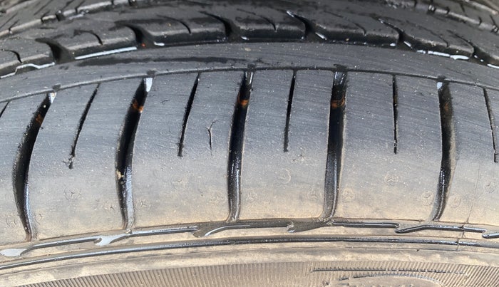 2020 Skoda Rapid STYLE AT TSI, Petrol, Automatic, 56,885 km, Left Rear Tyre Tread