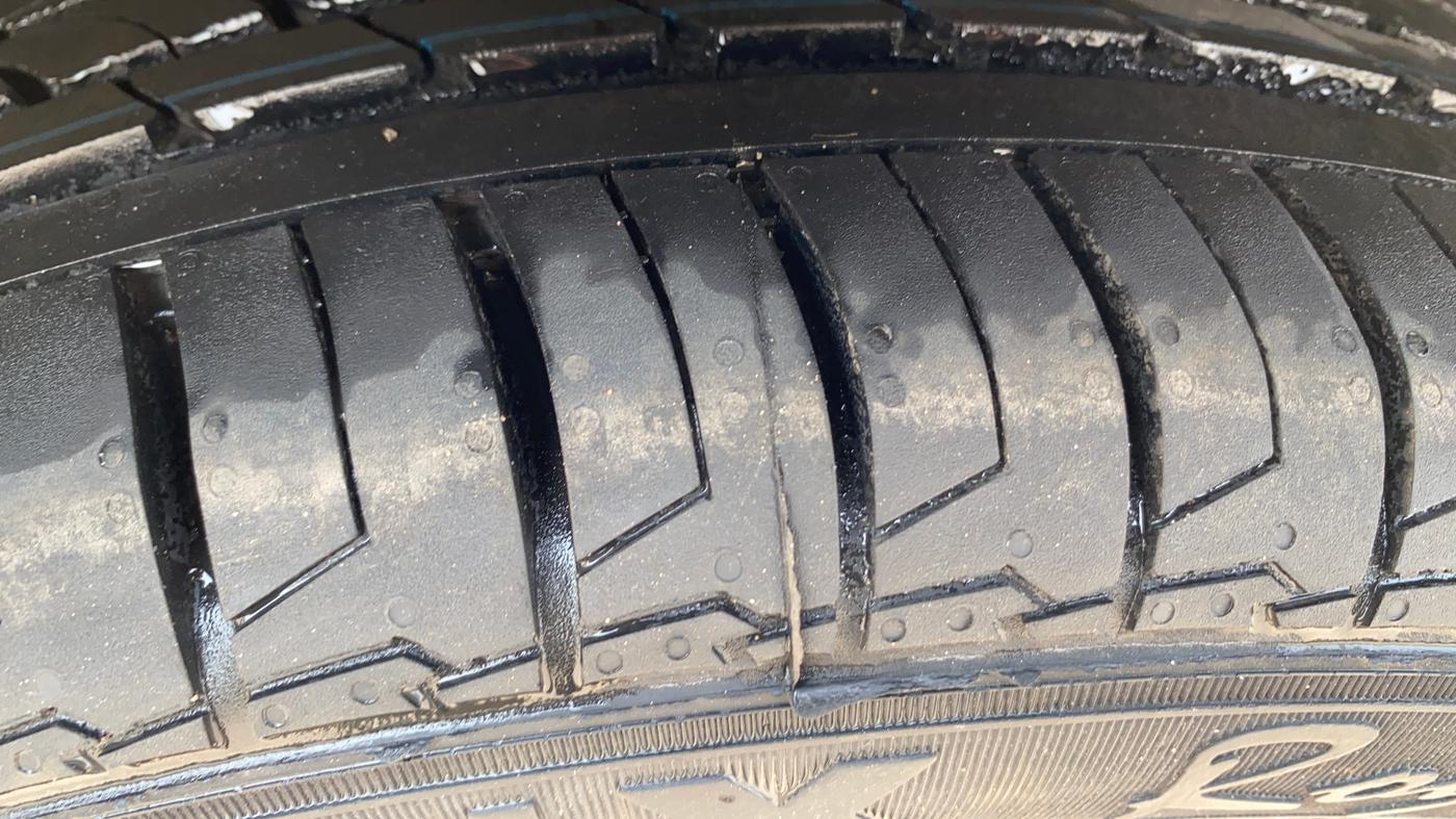 2020 Skoda Rapid STYLE AT TSI, Petrol, Automatic, 56,885 km, Left Front Tyre Tread