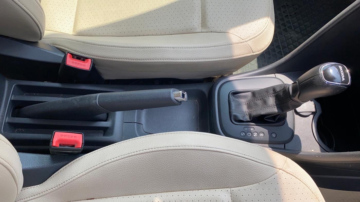 2020 Skoda Rapid STYLE AT TSI, Petrol, Automatic, 56,885 km, Gear Lever