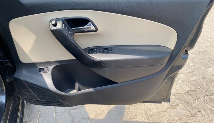 2020 Skoda Rapid STYLE AT TSI, Petrol, Automatic, 56,885 km, Driver Side Door Panels Control