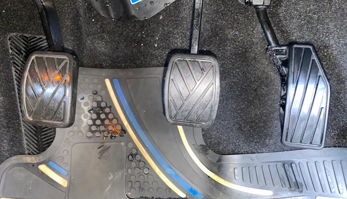 2020 Maruti Baleno ZETA PETROL 1.2, Petrol, Manual, 94,602 km, Pedals