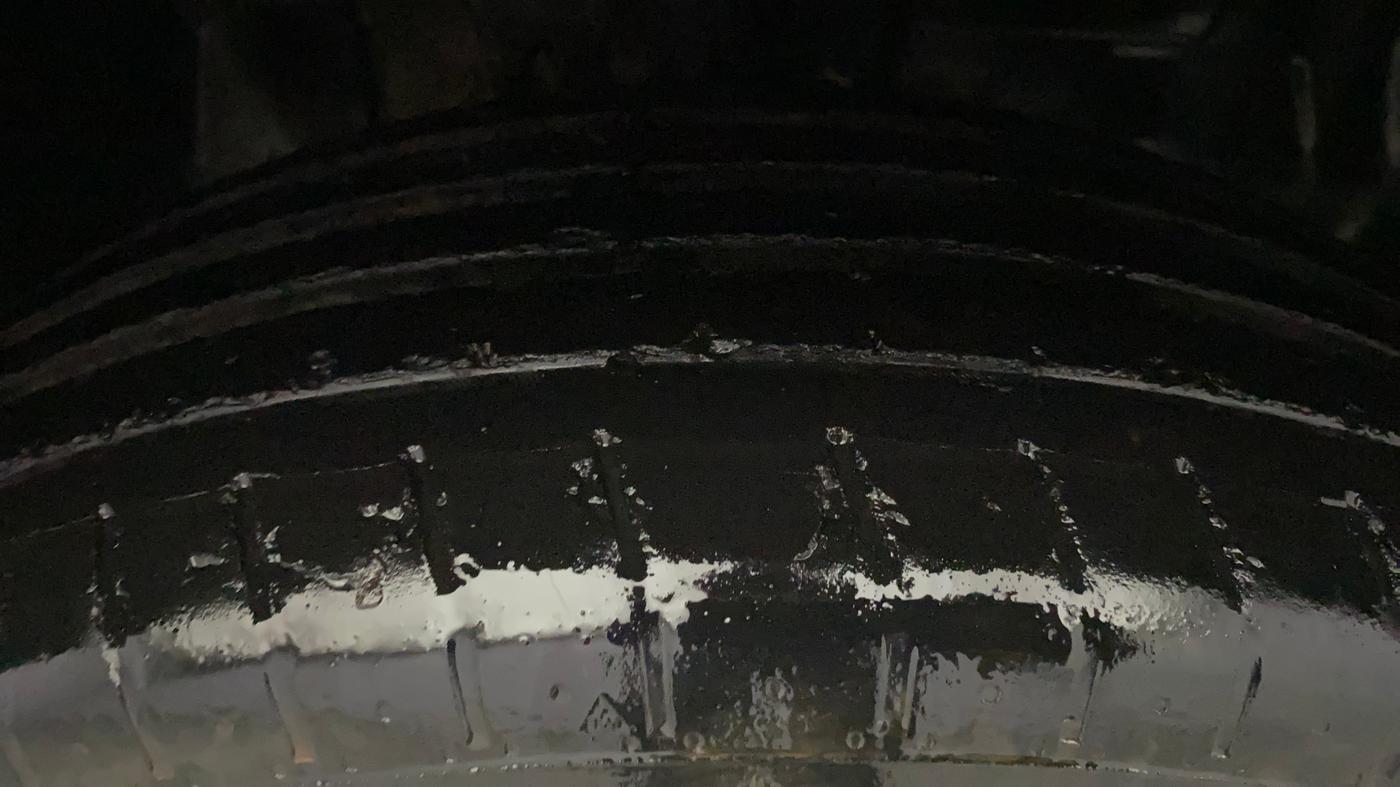 2022 Tata PUNCH ACCOMPLISHED AMT, Petrol, Automatic, 62,649 km, Right Front Tyre Tread