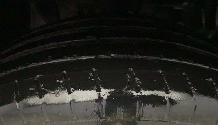 2022 Tata PUNCH ACCOMPLISHED AMT, Petrol, Automatic, 62,619 km, Right Front Tyre Tread