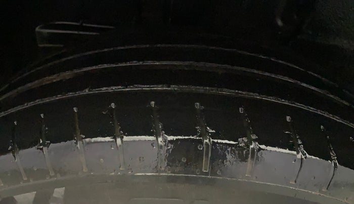 2022 Tata PUNCH ACCOMPLISHED AMT, Petrol, Automatic, 62,619 km, Right Rear Tyre Tread