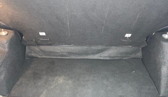 2022 Tata PUNCH ACCOMPLISHED AMT, Petrol, Automatic, 62,619 km, Boot Inside