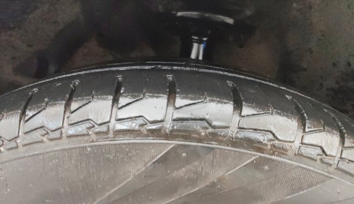 2021 Maruti S Cross ZETA 1.5, Petrol, Manual, 52,139 km, Left Front Tyre Tread