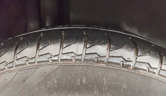 2021 Maruti S Cross ZETA 1.5, Petrol, Manual, 52,139 km, Right Rear Tyre Tread