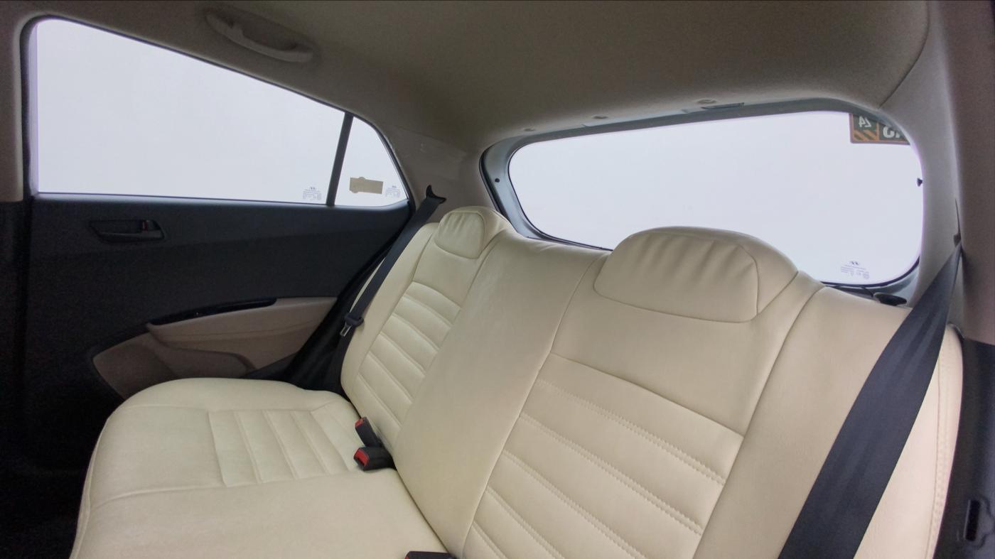 2018 Hyundai Grand i10 MAGNA 1.2 KAPPA VTVT, Petrol, Manual, 45,456 km, Right Side Rear Door Cabin