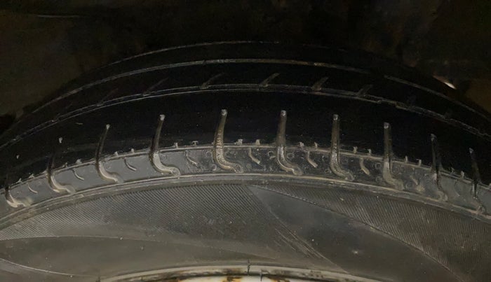 2021 Hyundai NEW SANTRO SPORTZ EXECUTIVE MT CNG, CNG, Manual, 40,803 km, Left Rear Tyre Tread