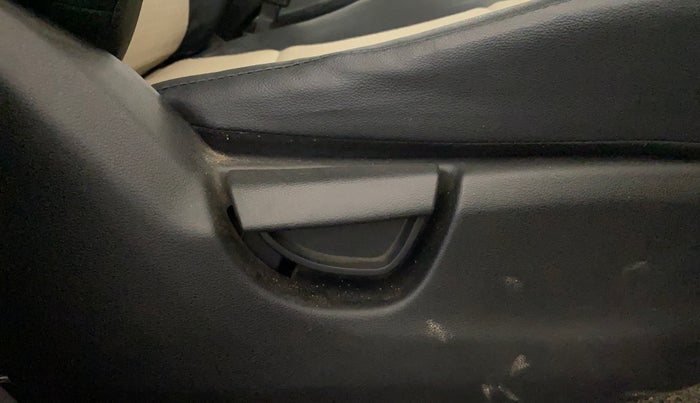 2021 Hyundai NEW SANTRO SPORTZ EXECUTIVE MT CNG, CNG, Manual, 40,803 km, Driver Side Adjustment Panel