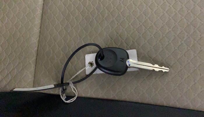 2021 Hyundai NEW SANTRO SPORTZ EXECUTIVE MT CNG, CNG, Manual, 40,803 km, Key Close Up