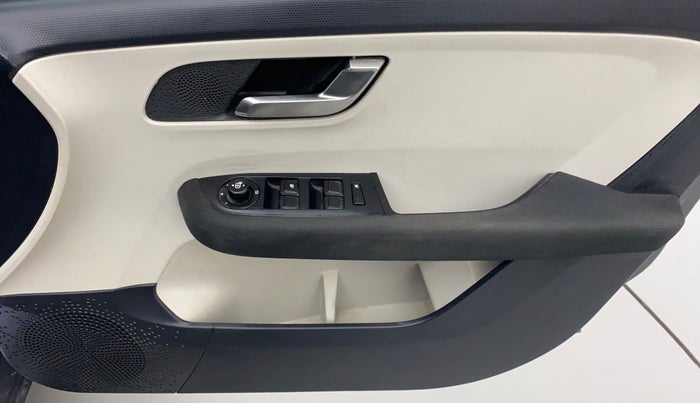 2022 Tata ALTROZ XZA PLUS, Petrol, Automatic, 12,481 km, Driver Side Door Panels Control