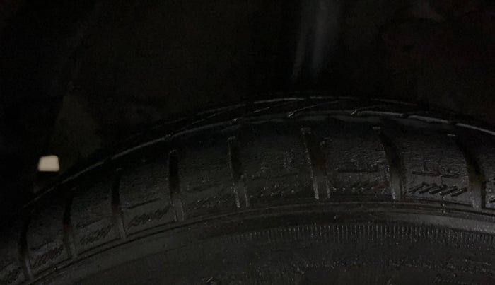 2016 Hyundai Grand i10 MAGNA AT 1.2 KAPPA VTVT, Petrol, Automatic, 72,832 km, Right Rear Tyre Tread