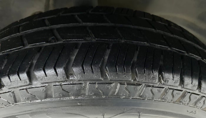 2019 Maruti Alto 800 LXI, Petrol, Manual, 18,659 km, Right Front Tyre Tread