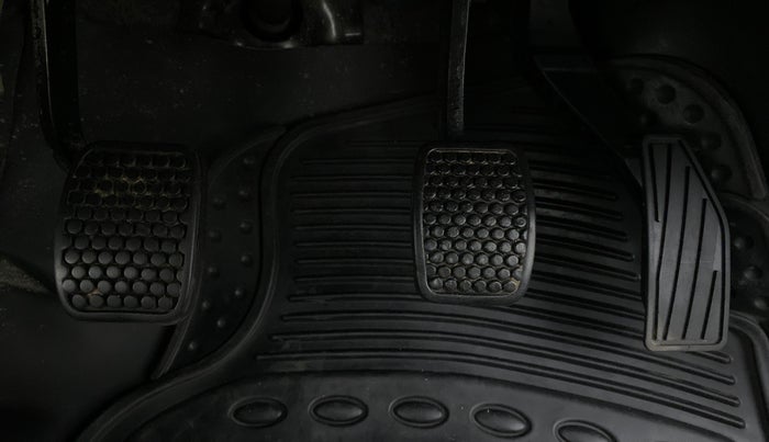 2019 Maruti Alto 800 LXI, Petrol, Manual, 18,659 km, Pedals