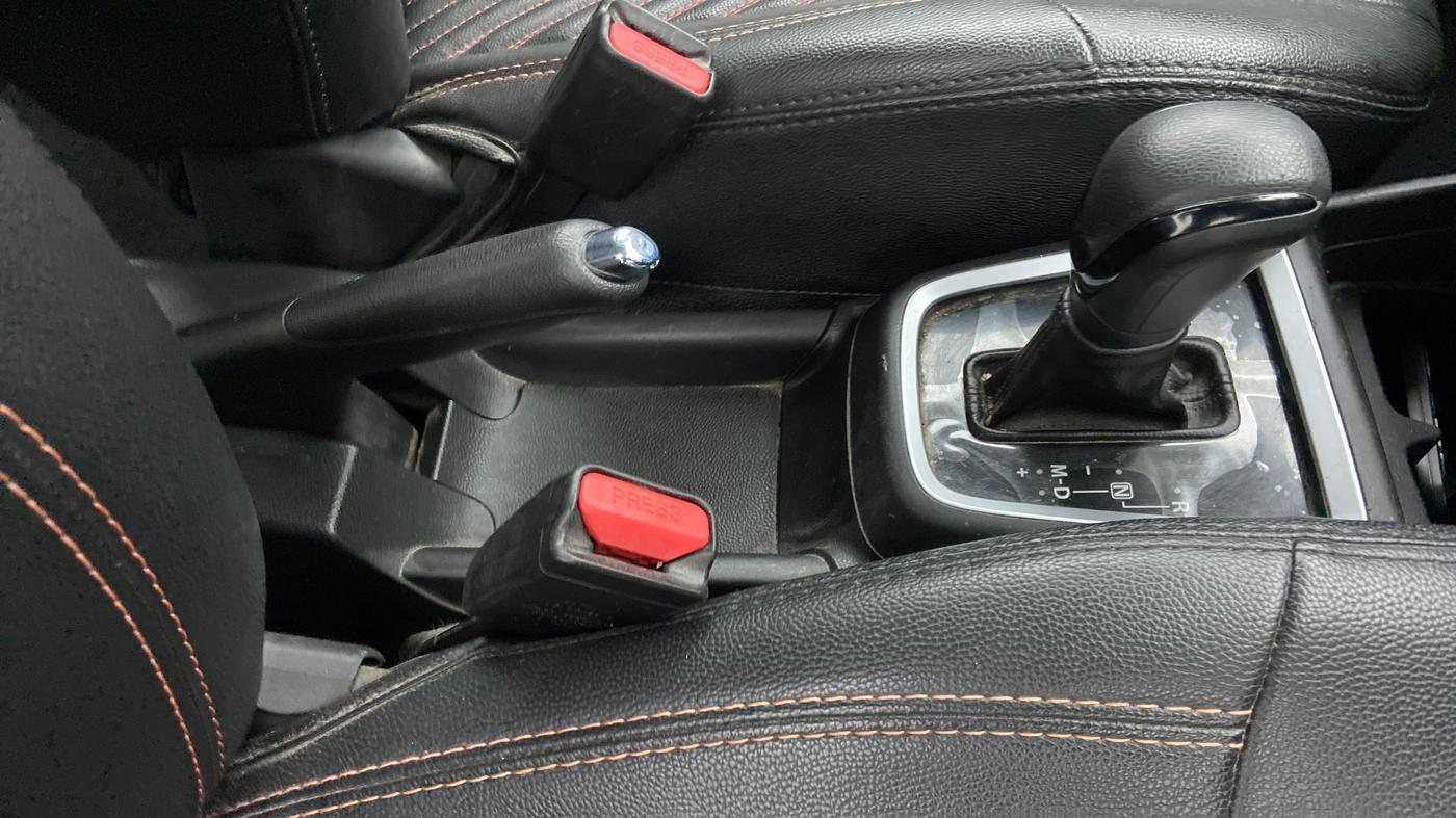 2018 Maruti Swift ZXI AMT, Petrol, Automatic, 35,174 km, Gear Lever