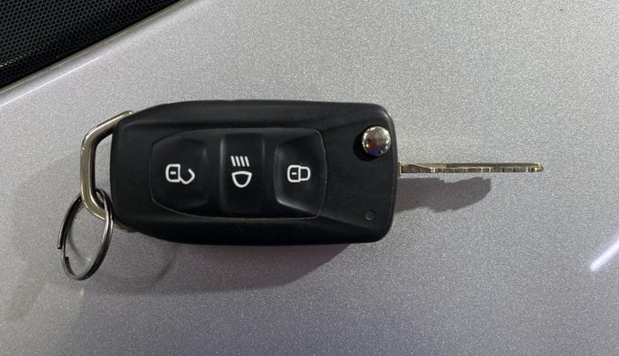 2018 Tata Tiago XZA PETROL, Petrol, Automatic, 27,449 km, Key Close Up