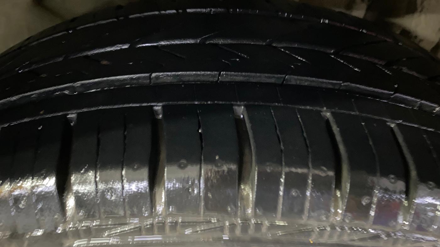 2018 Tata Tiago XZA PETROL, Petrol, Automatic, 27,449 km, Left Rear Tyre Tread