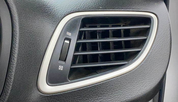 2017 Maruti Baleno DELTA PETROL 1.2, Petrol, Manual, 51,814 km, AC Unit - Front vent has minor damage