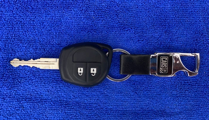 2017 Maruti Baleno DELTA PETROL 1.2, Petrol, Manual, 51,814 km, Key Close Up