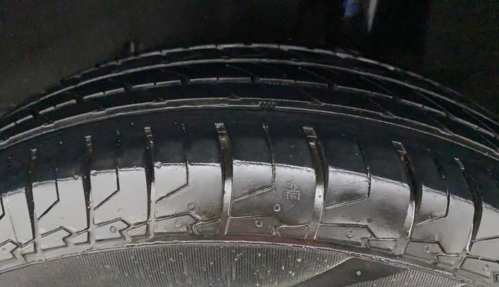 2017 Maruti Baleno DELTA PETROL 1.2, Petrol, Manual, 51,814 km, Left Rear Tyre Tread