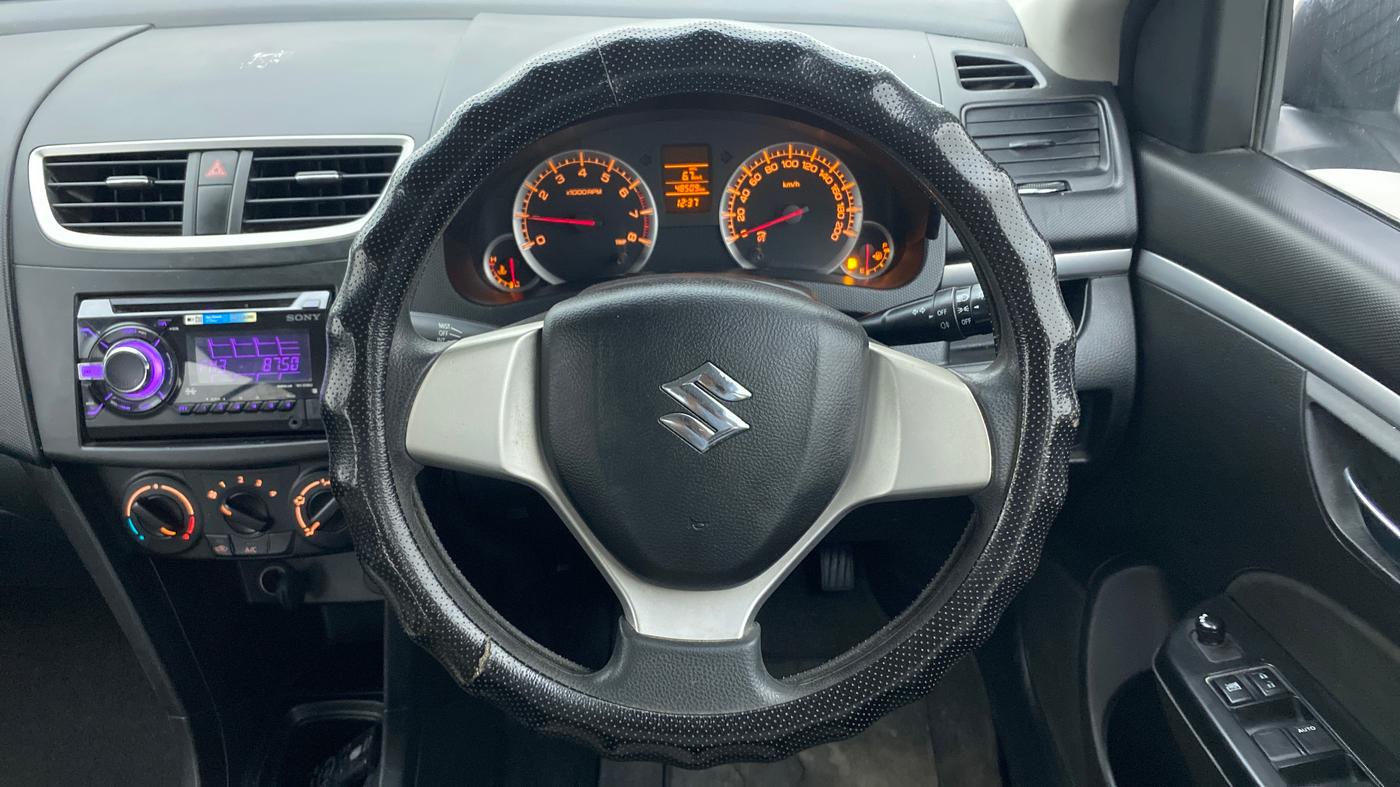 2012 Maruti Swift VXI, Petrol, Manual, 48,509 km, Steering Wheel Close Up