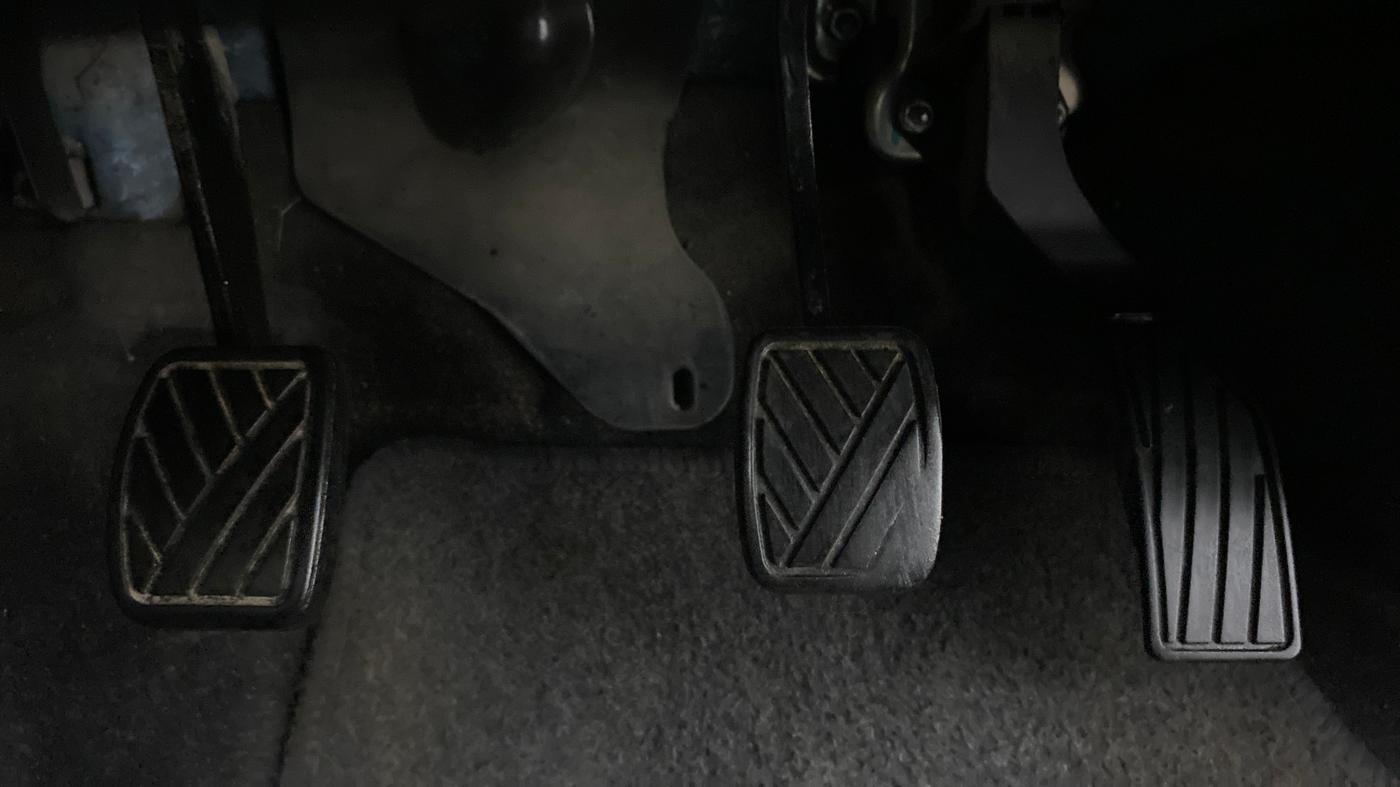 2012 Maruti Swift VXI, Petrol, Manual, 48,509 km, Pedals