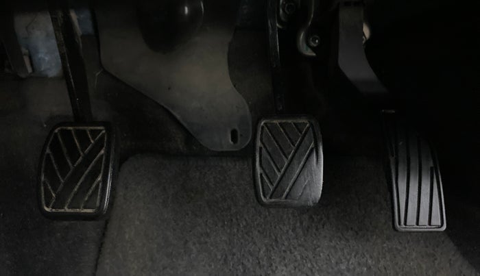 2012 Maruti Swift VXI, Petrol, Manual, 48,509 km, Pedals