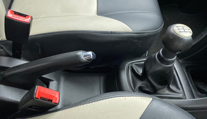 2012 Maruti Swift VXI, Petrol, Manual, 48,509 km, Gear Lever