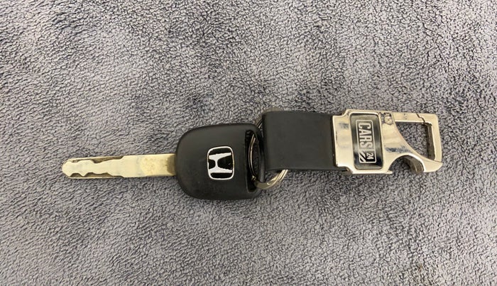 2015 Honda Brio E MT, CNG, Manual, 59,458 km, Key Close Up