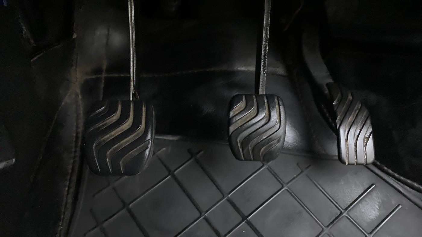 2019 Renault Kwid RXL, Petrol, Manual, 32,089 km, Pedals
