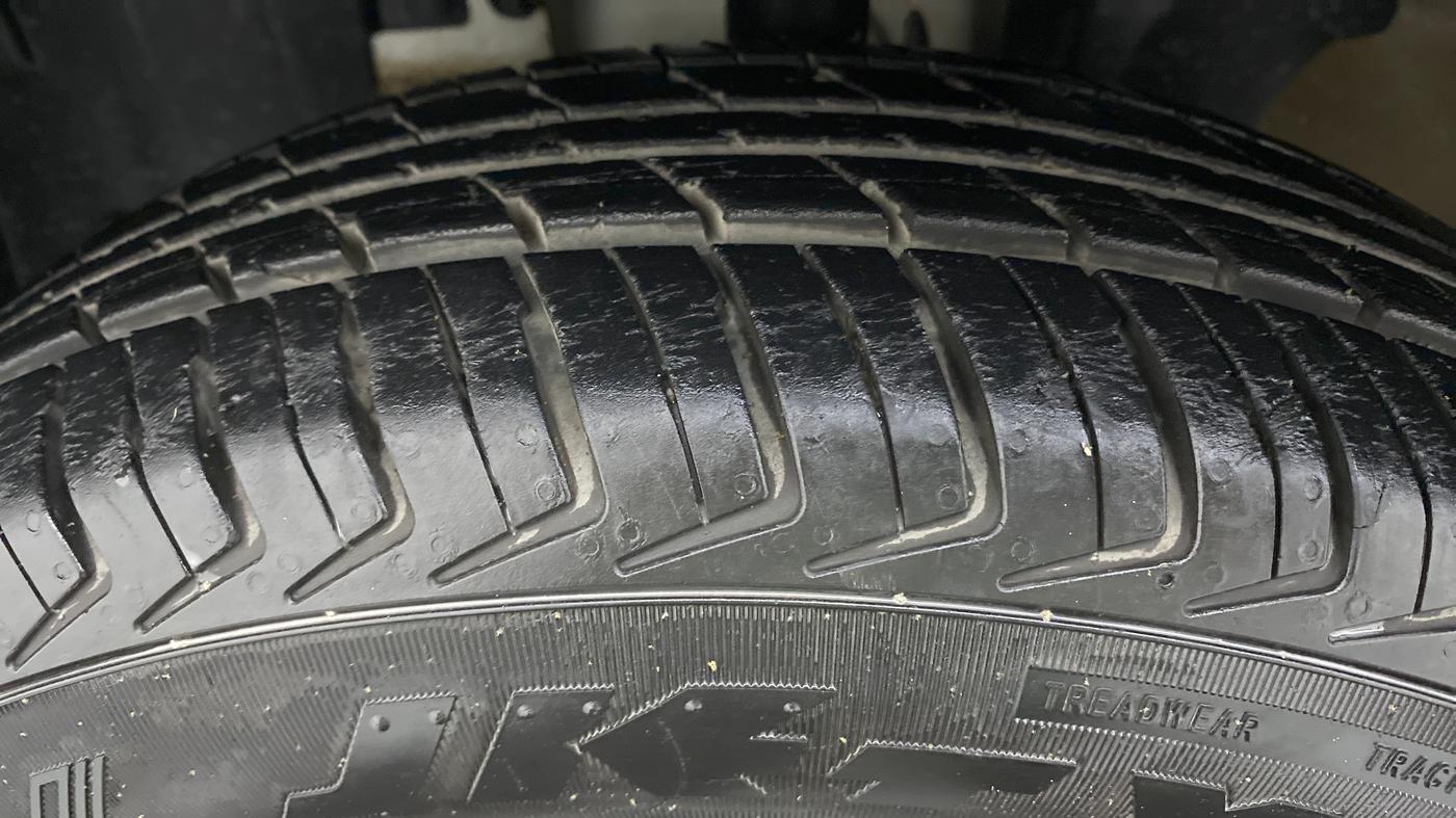2019 Renault Kwid RXL, Petrol, Manual, 32,089 km, Left Front Tyre Tread