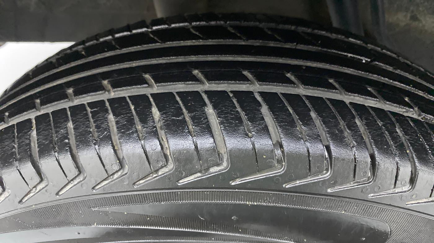 2019 Renault Kwid RXL, Petrol, Manual, 32,089 km, Right Rear Tyre Tread