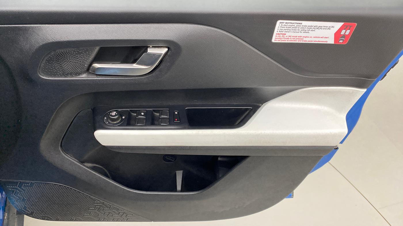 2021 Tata PUNCH CREATIVE  AMT, Petrol, Automatic, 12,600 km, Driver Side Door Panels Control