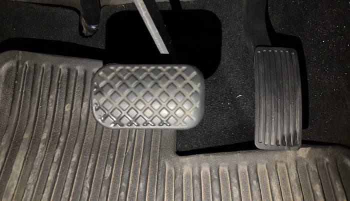2020 MG HECTOR PLUS SHARP 1.5 PETROL TURBO DCT 6-STR, Petrol, Automatic, 41,662 km, Pedals