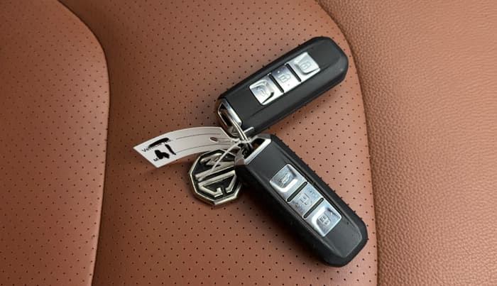 2020 MG HECTOR PLUS SHARP 1.5 PETROL TURBO DCT 6-STR, Petrol, Automatic, 41,662 km, Key Close Up
