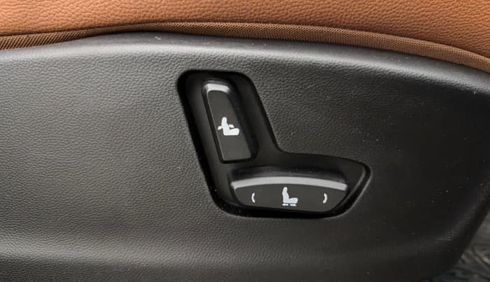 2020 MG HECTOR PLUS SHARP 1.5 PETROL TURBO DCT 6-STR, Petrol, Automatic, 41,662 km, Driver Side Adjustment Panel