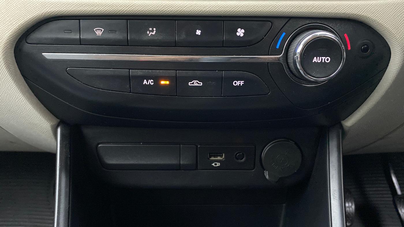 2021 Tata ALTROZ XT 1.2, Petrol, Manual, 15,928 km, Automatic Climate Control