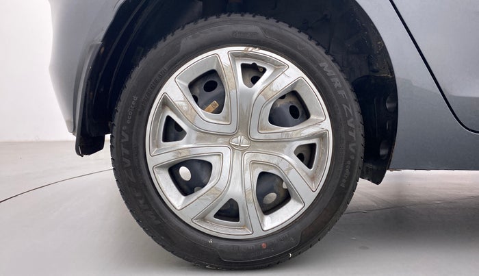 2021 Tata ALTROZ XT 1.2, Petrol, Manual, 15,928 km, Right Rear Wheel
