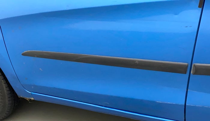 2015 Maruti Celerio VXI, Petrol, Manual, 60,841 km, Front passenger door - Minor scratches