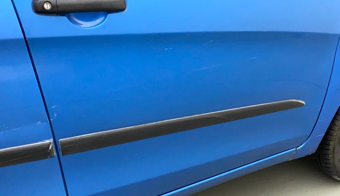 2015 Maruti Celerio VXI, Petrol, Manual, 60,841 km, Driver-side door - Minor scratches