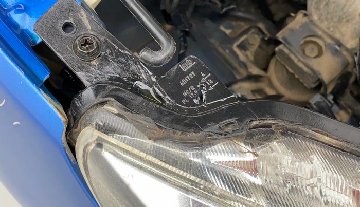 2015 Maruti Celerio VXI, Petrol, Manual, 60,841 km, Right headlight - Clamp has minor damage