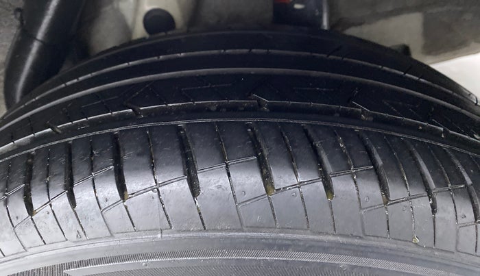 2018 Hyundai Verna 1.6 SX VTVT, Petrol, Manual, 11,205 km, Left Rear Tyre Tread