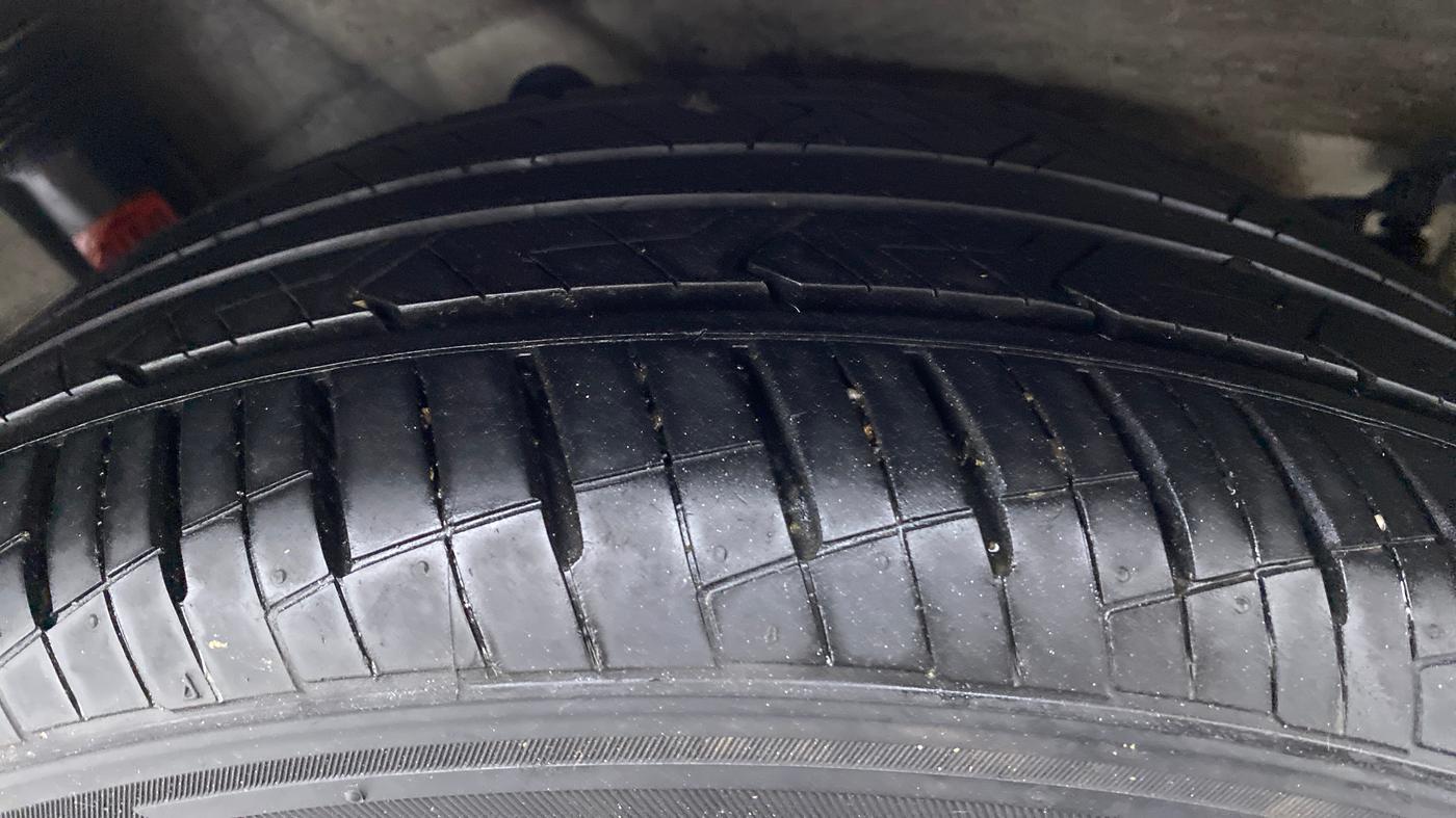 2018 Hyundai Verna 1.6 SX VTVT, Petrol, Manual, 11,205 km, Right Rear Tyre Tread